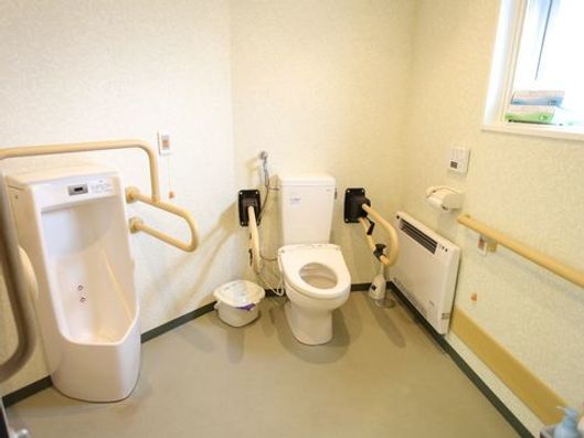 トイレも広々して利用しやすい
