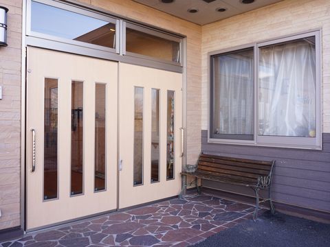 車椅子も楽に出入り可能なエントランス