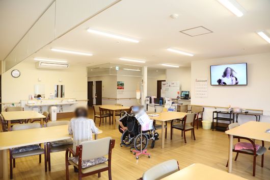 広々した食堂スペース