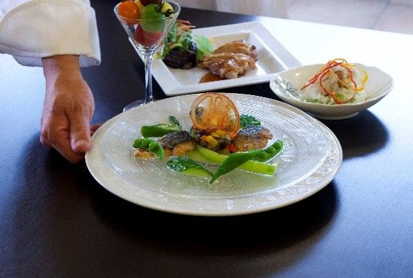 手作りのおいしい料理提供