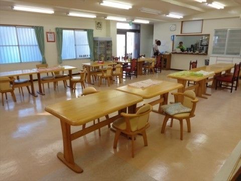 共有スペースでの食事場所