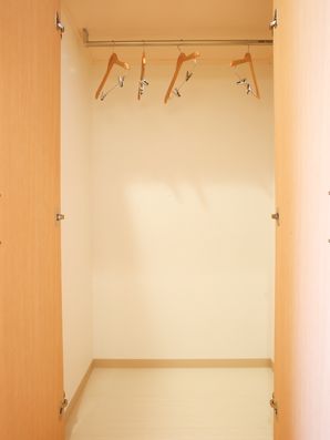造り付けの洋服箪笥