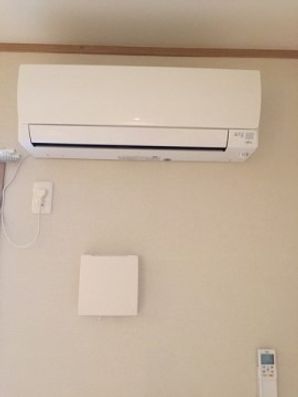 居室内エアコン