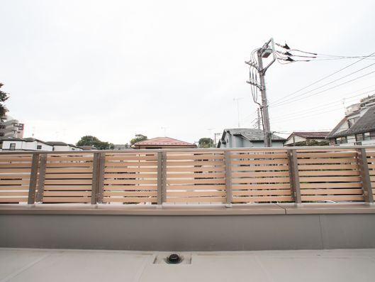 ベランダフェンス