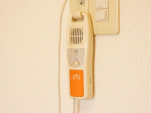 呼び出しブザー