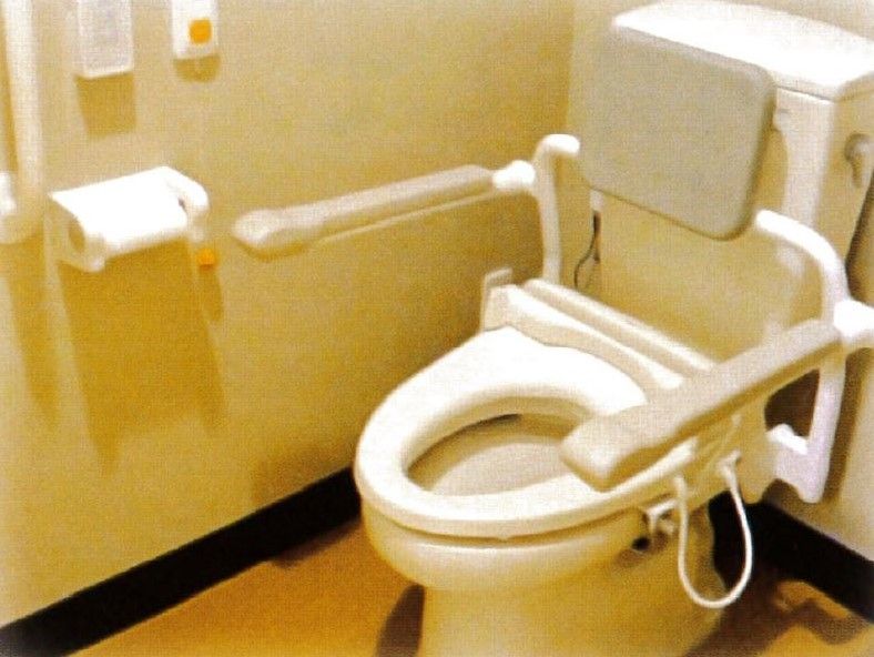 手すり付きトイレ設備