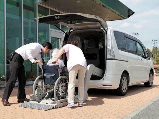 介護車両