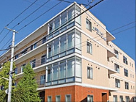 施設は地域医療機関との連携をもっており、入居者様の健康管理や急な体調不良にも迅速な対応が可能なので、安心である。