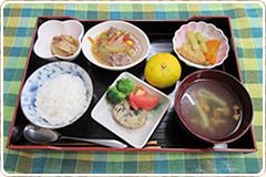 テリーヌと春雨サラダ、ご飯とスープのセット