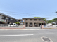 静かな街並みの中の介護施設