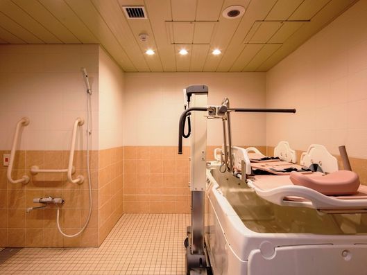 機械浴室　ストレッチャータイプ