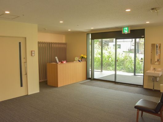 エントラス