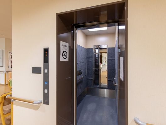 エレベーター