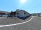 広々とした建物の外観