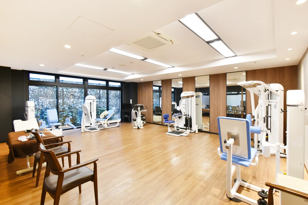 運動機器が並ぶ部屋