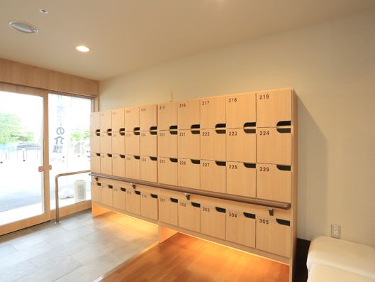 明るい玄関中スペース