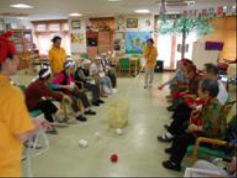 楽しげなレクリエーション活動