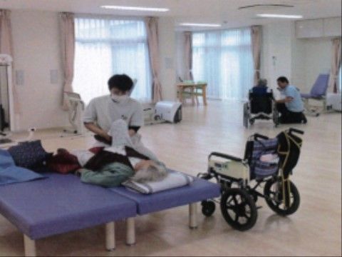 専門スタッフが入居者様に合わせたケアを行うリハビリルーム