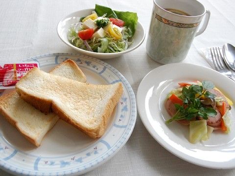 健康的な朝食の料理