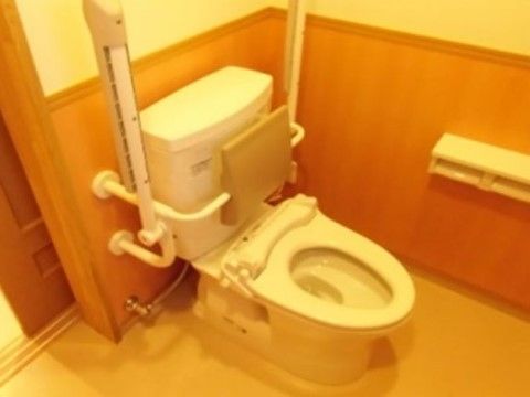 バリアフリーのトイレ設備