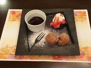 チョコレートとフルーツのデザート