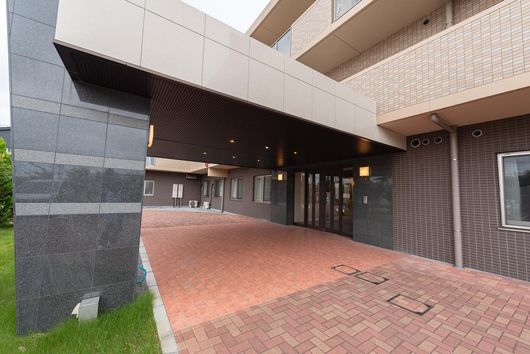 外観エントランス