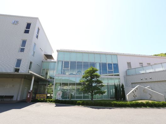 ファミーユ外観