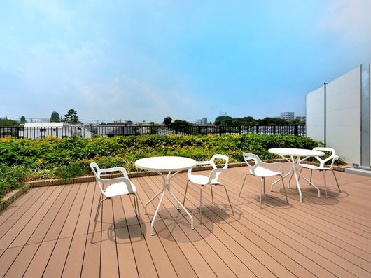 屋上ウッドデッキ