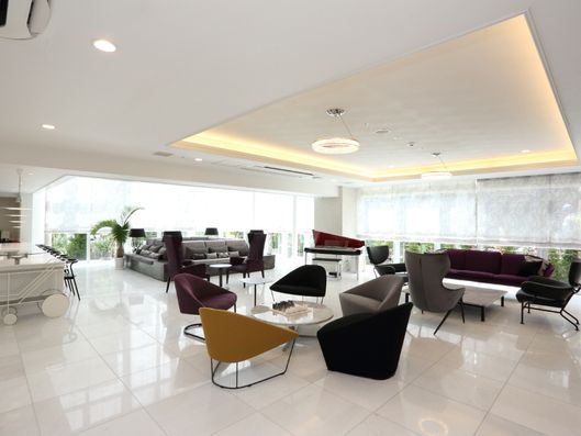 ロビーラウンジ