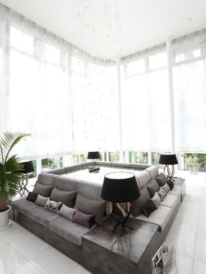 ロビーラウンジ