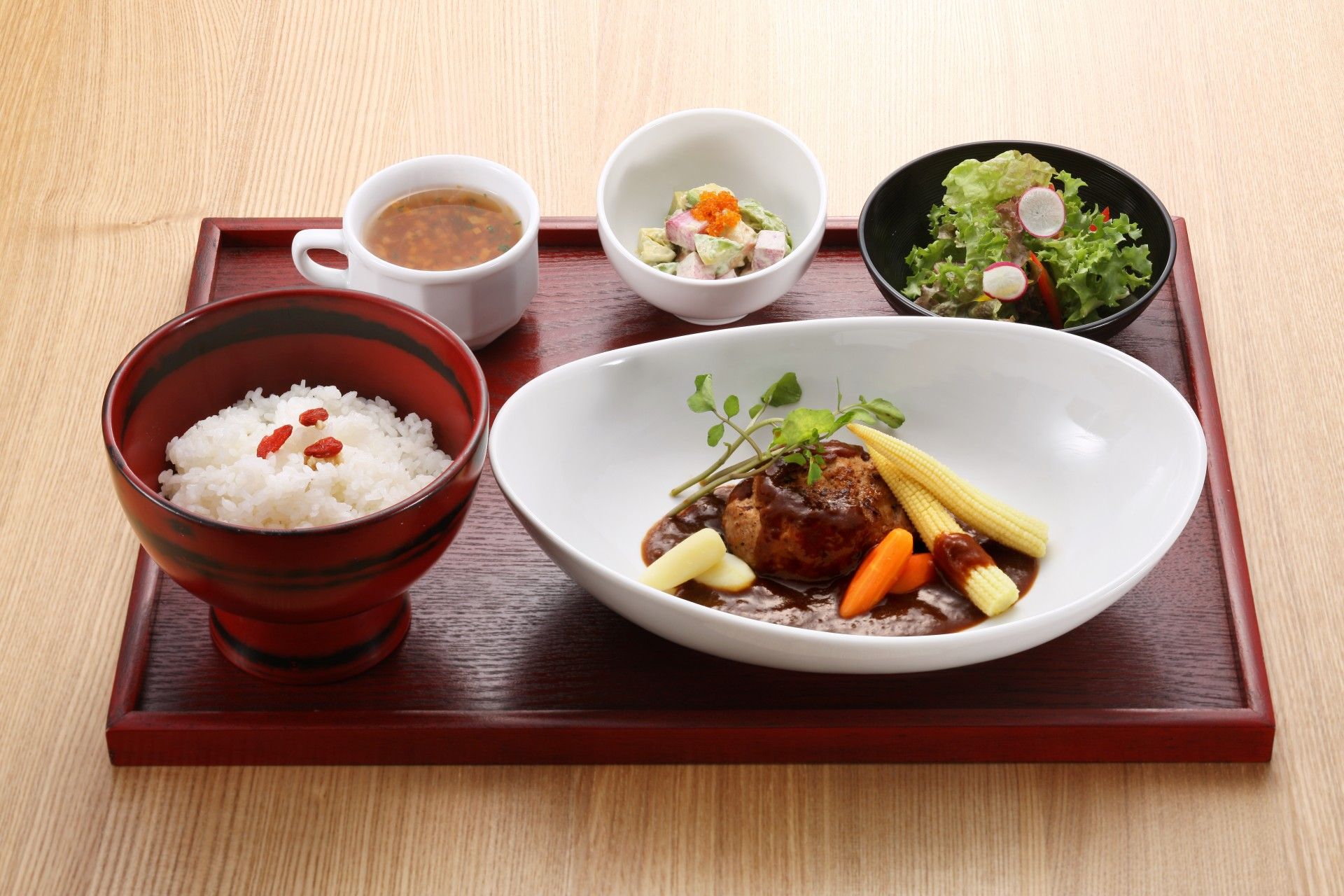 栄養バランスの取れた食事内容