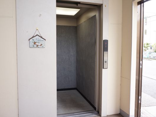エレベーターホール3