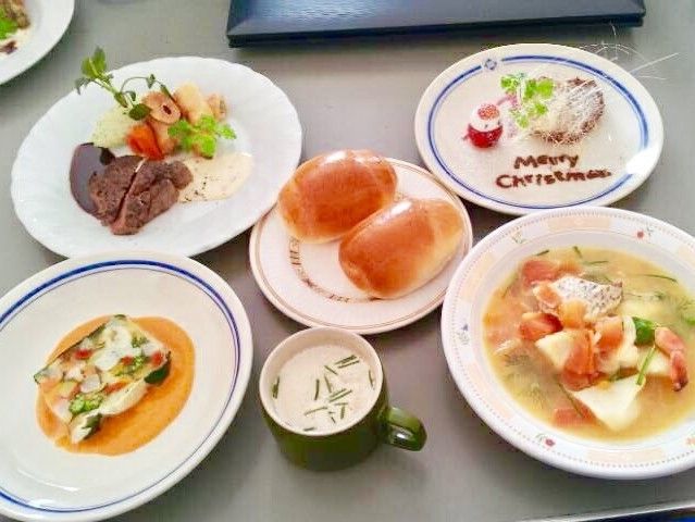 シルバートライ朝倉のお食事。イベントに合わせたお食事もお出しします