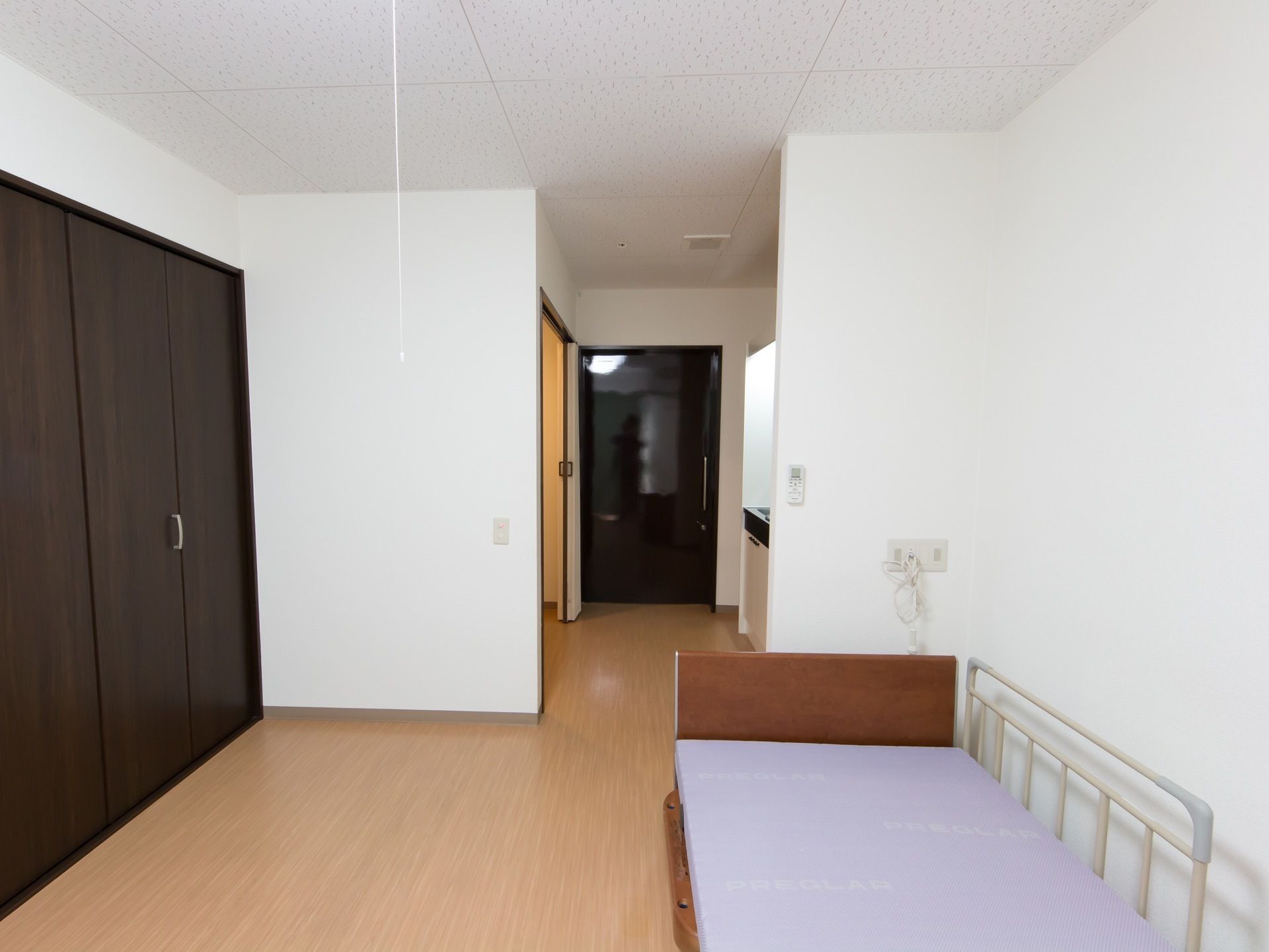 各居室は個室になっていて、キッチンやトイレ、洗面台を完備している。入居者様が今まで通り自立した生活ができるような間取りになっている。