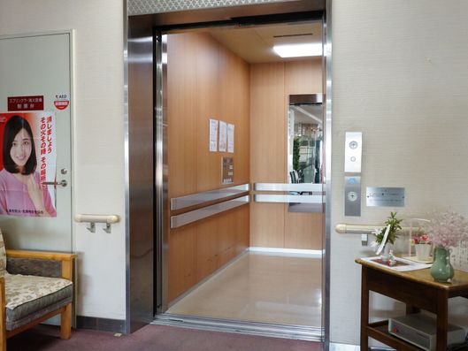 エレベーター