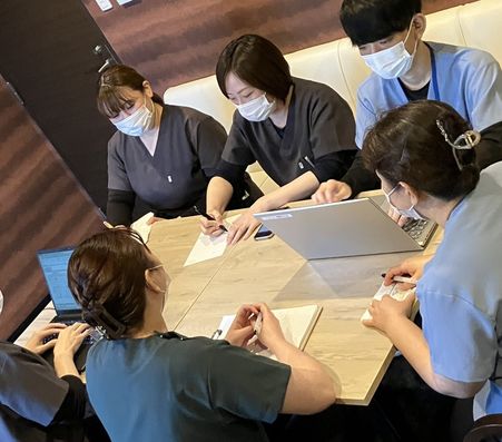 職種を超えたチームカンファレンス