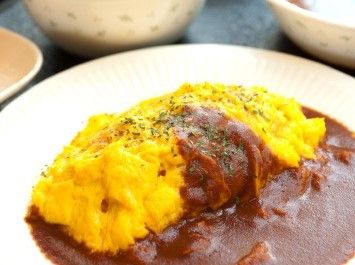 栄養士による献立により、栄養バランスが良いだけでなく、色や香りにもこだわった食事を毎食提供している。