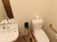 介護施設のトイレと洗面所