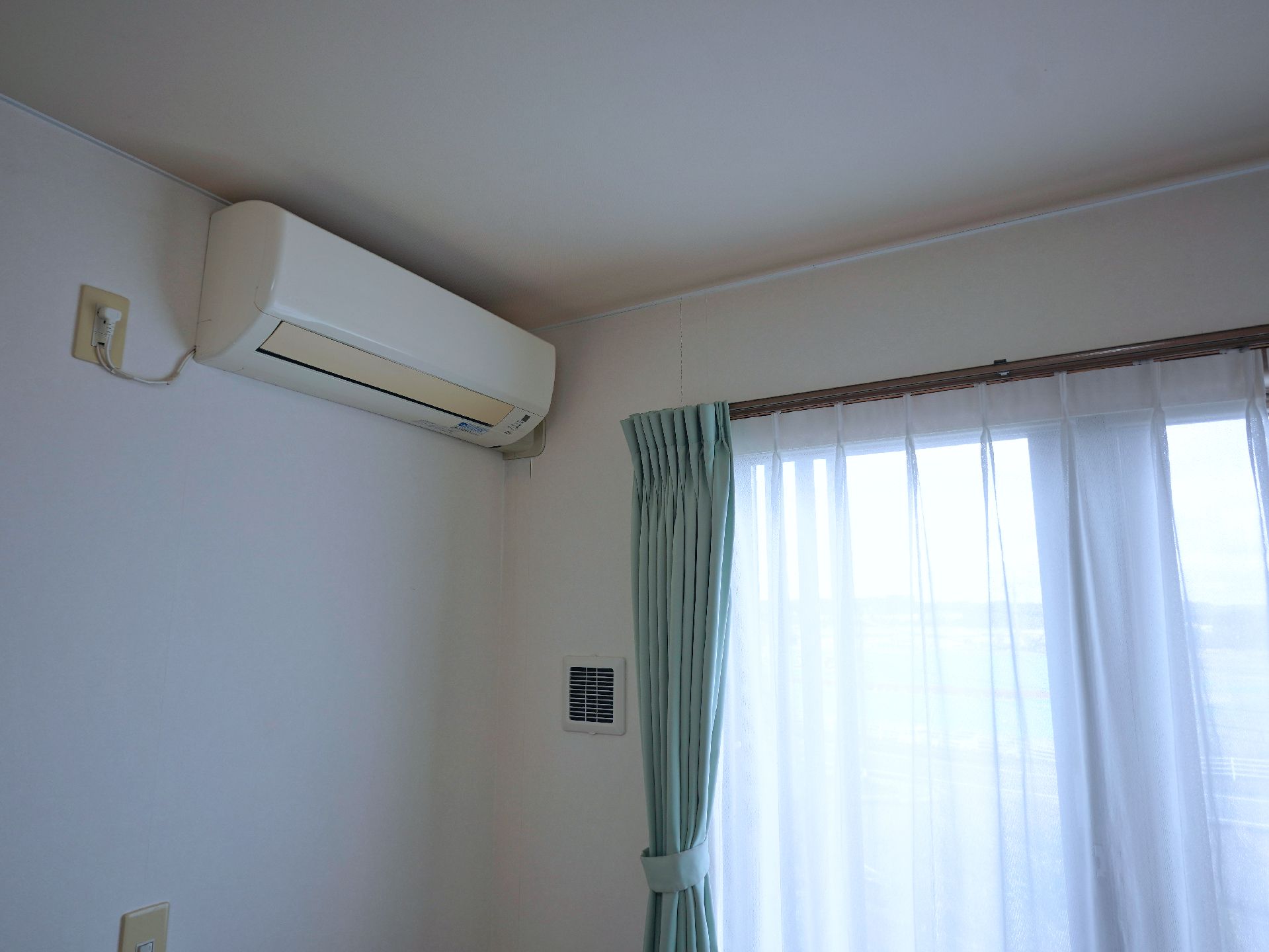 エアコンのある広々とした居室