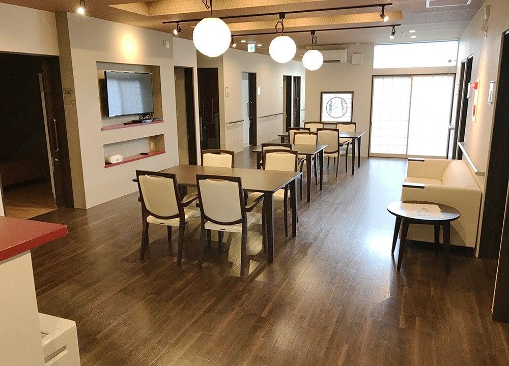 入居者様の談笑が響く共有スペース