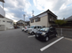 介護施設の入口と駐車場