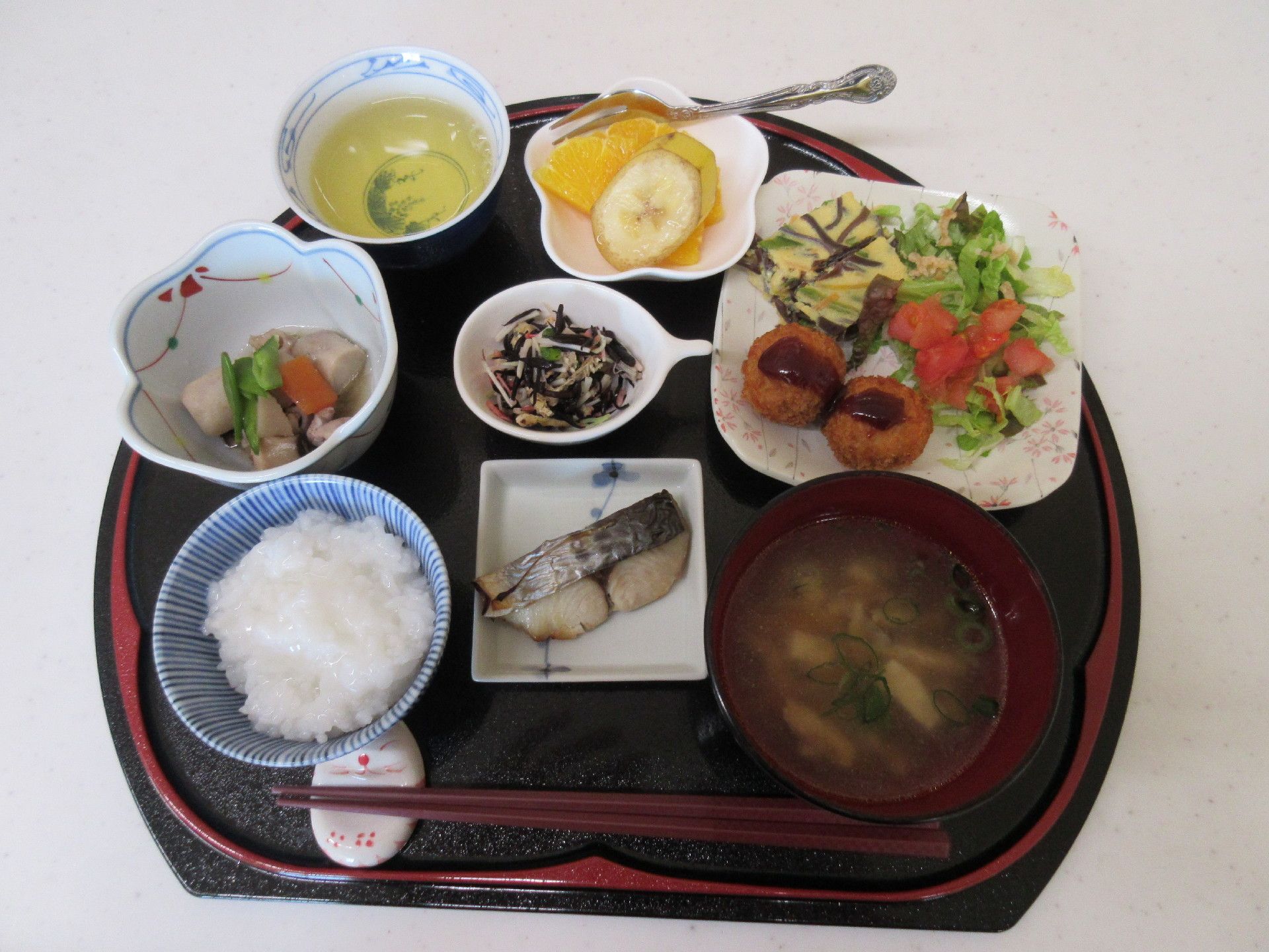 施設で提供されている、スタッフによる手作りの食事の一例