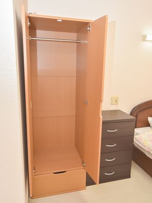 居室洋服ダンス