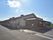 施設は平屋建てだが、周りに主だった建物がないため、圧迫感を感じさせない。一歩外に出るだけでも気分転換になる。