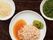 小さく砕いてある介護食が写っている。彩り鮮やかな食事