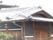 日本家屋のような瓦屋根に木材を多用した建物になっている。自宅と同じ感覚で過ごすことで心落ち着いた日々が流れる。