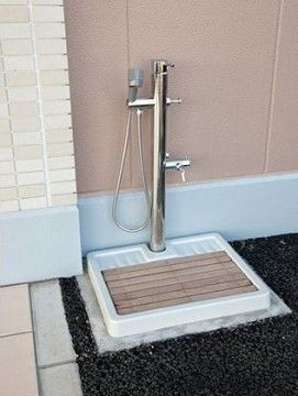 「シニア町内会 NARITA公津の杜」のペット洗い場。入居者に配慮した洗い場を設けている。