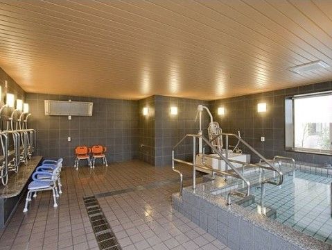 「シニア町内会 NARITA公津の杜」の浴室。1日の疲労を癒やしてくれる浴室になっている。