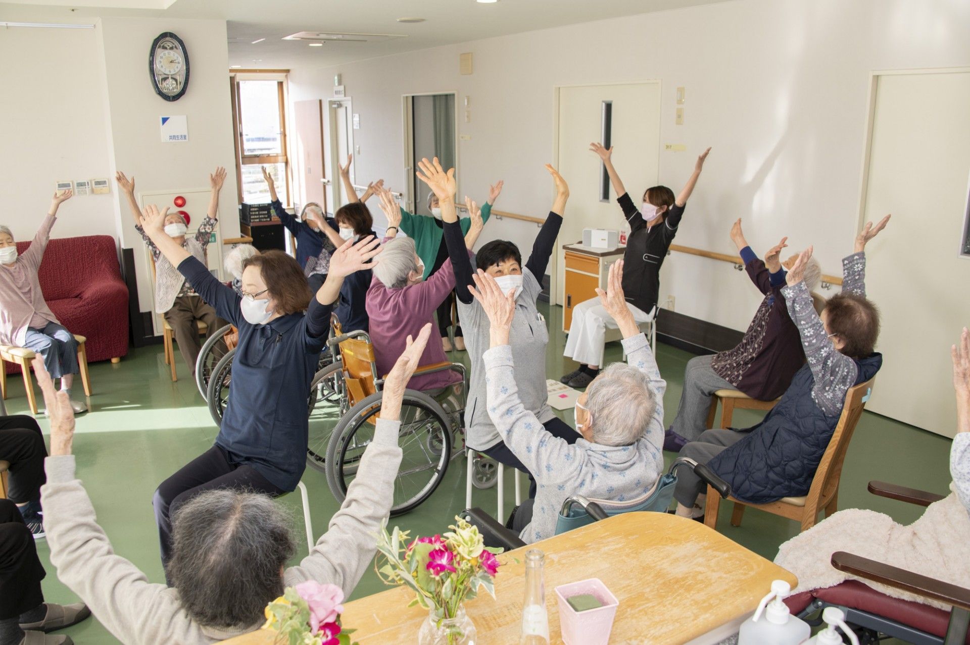 地域の中学生が合奏や合唱をしに来てくれているイベント