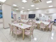 食堂に隣接して理容院がある。外出が難しい入居者様も希望をすれば施設内でカットなどを受けることができる。